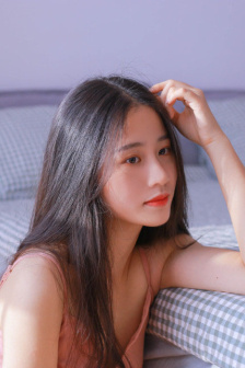 皇上在御花园C了太子妃